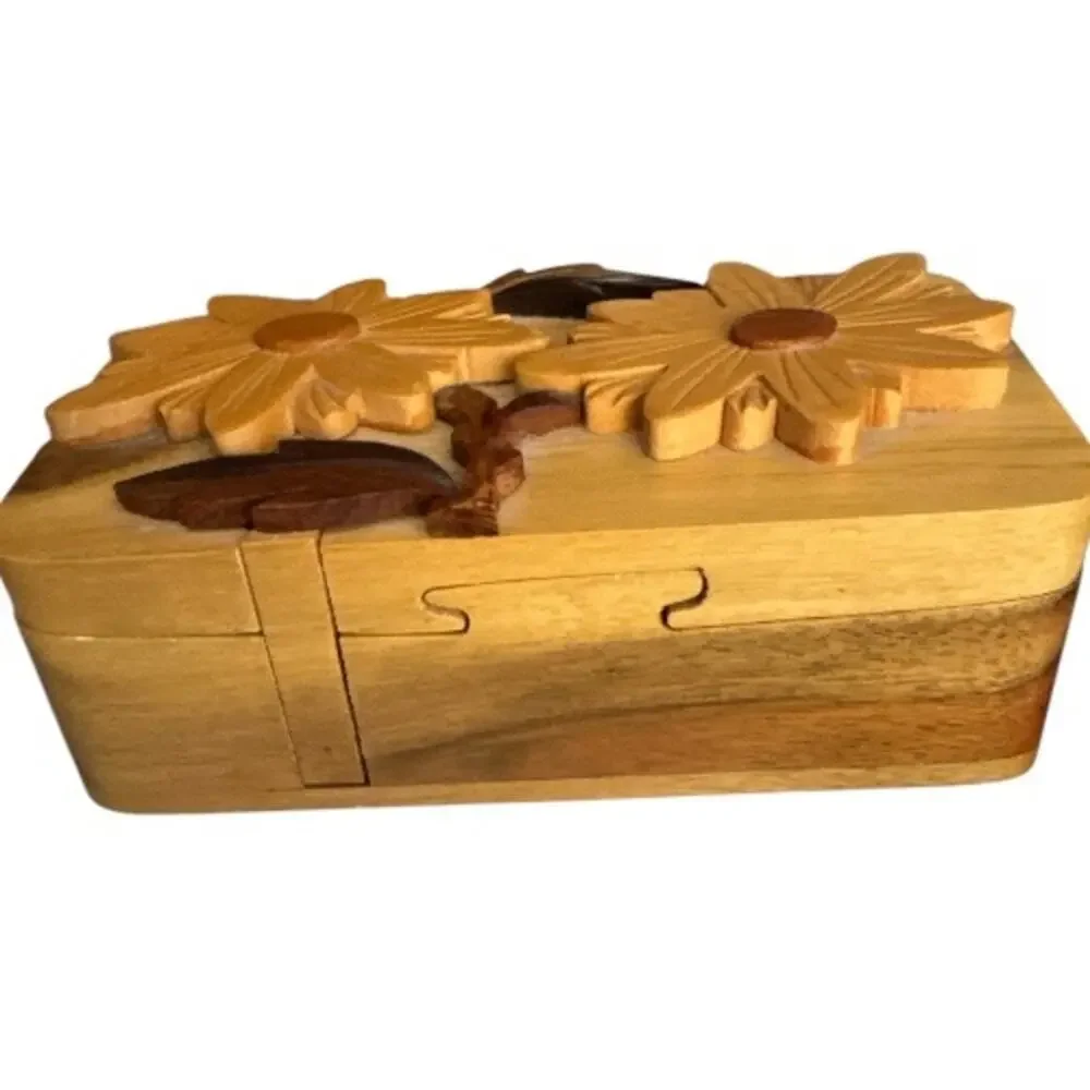 Hand Crafted Wooden Daisies Puzzle Trinket Box